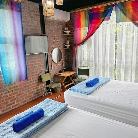 Halo Bay Homestay Hạ Long Exterior foto