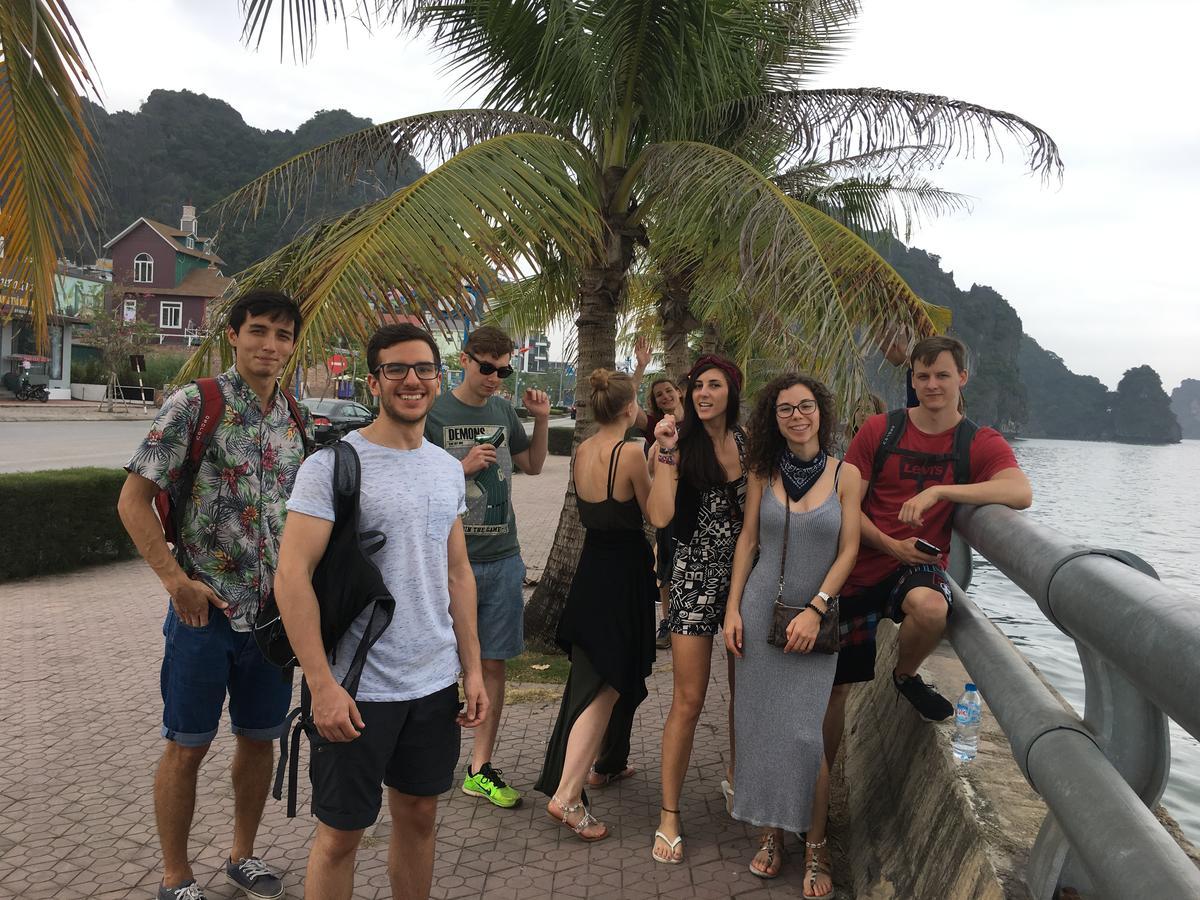Halo Bay Homestay Hạ Long Exterior foto