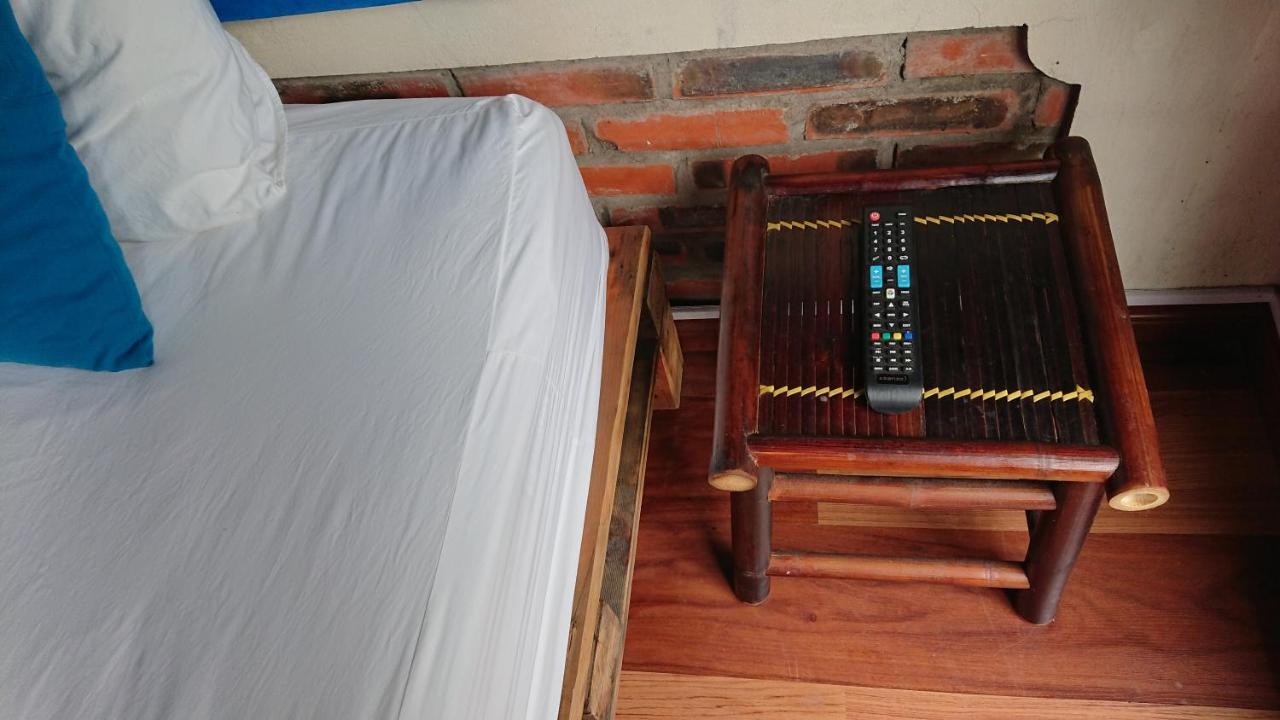 Halo Bay Homestay Hạ Long Exterior foto